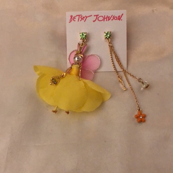 Betsey Johnson Fairy Bunny Mismatch Drop Earrings Crystal Accents NWT - Picture 8 of 12